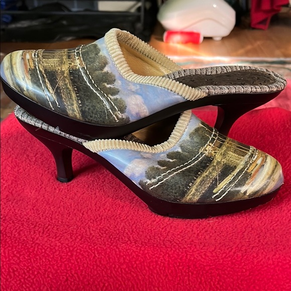 Painted Scenic Mules - Picture 4 of 6